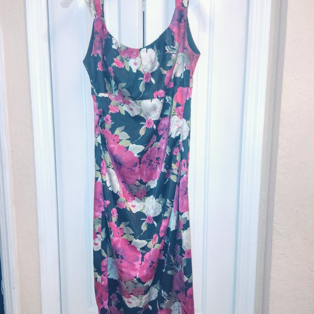 ♥️ Floral Pencil Dress Maggy London